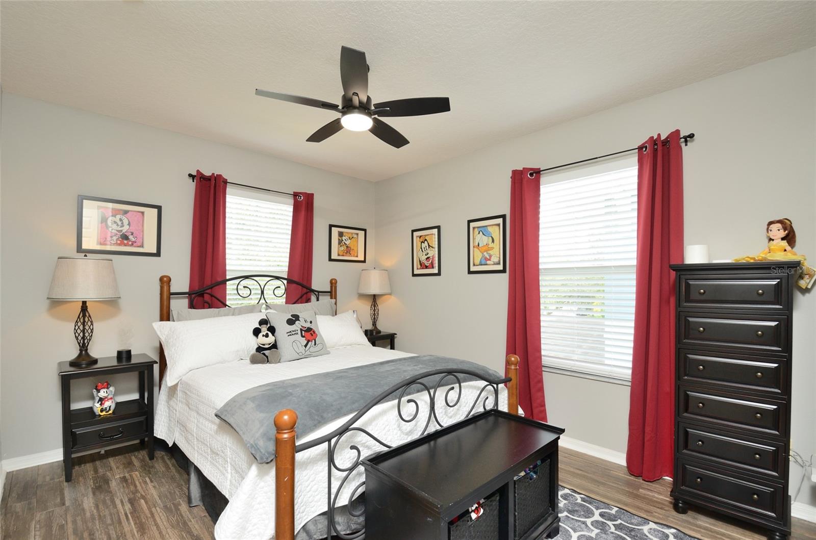 CELEBRATION ROSEVILLE CORNER - Residential