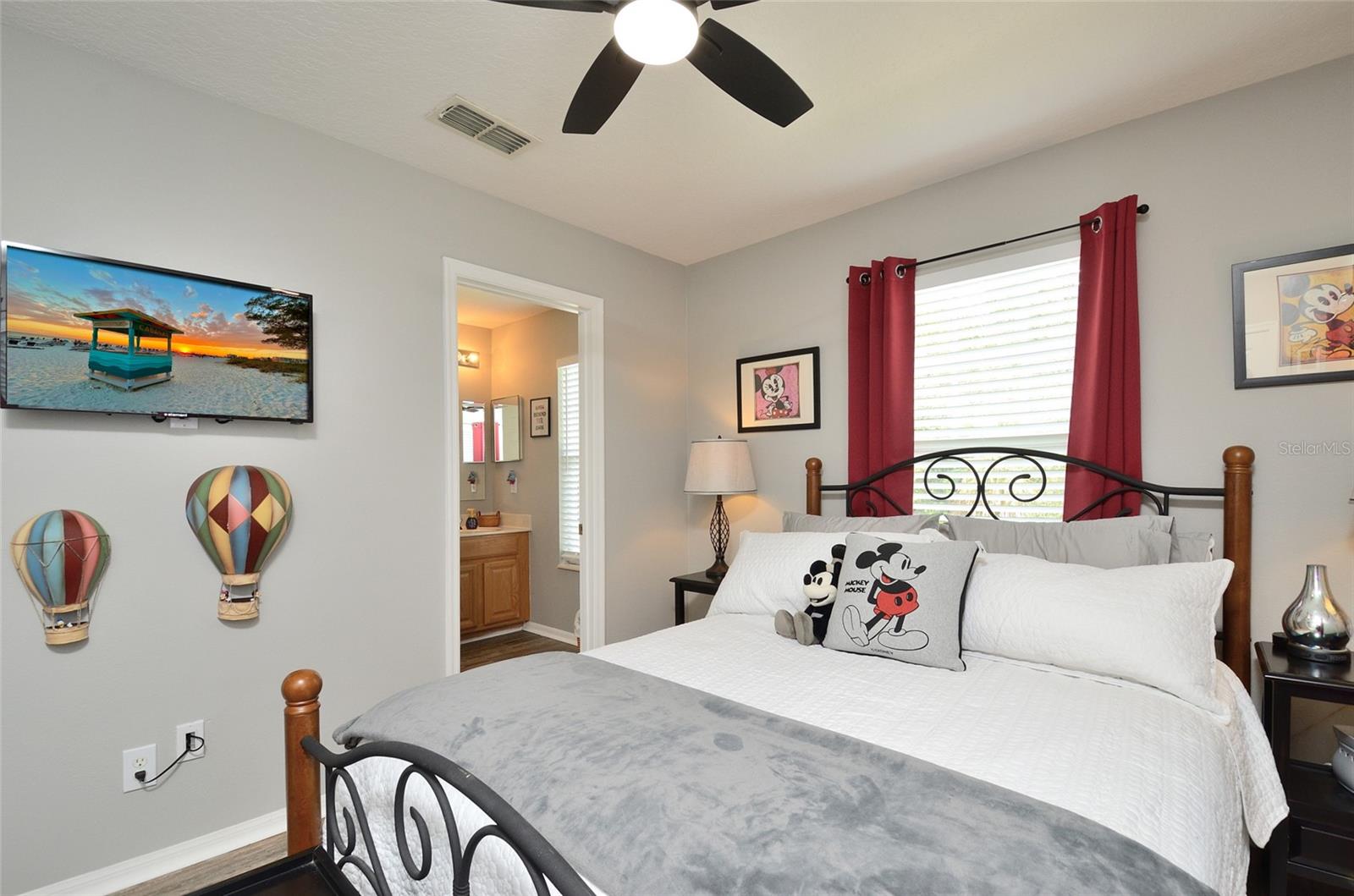 CELEBRATION ROSEVILLE CORNER - Residential