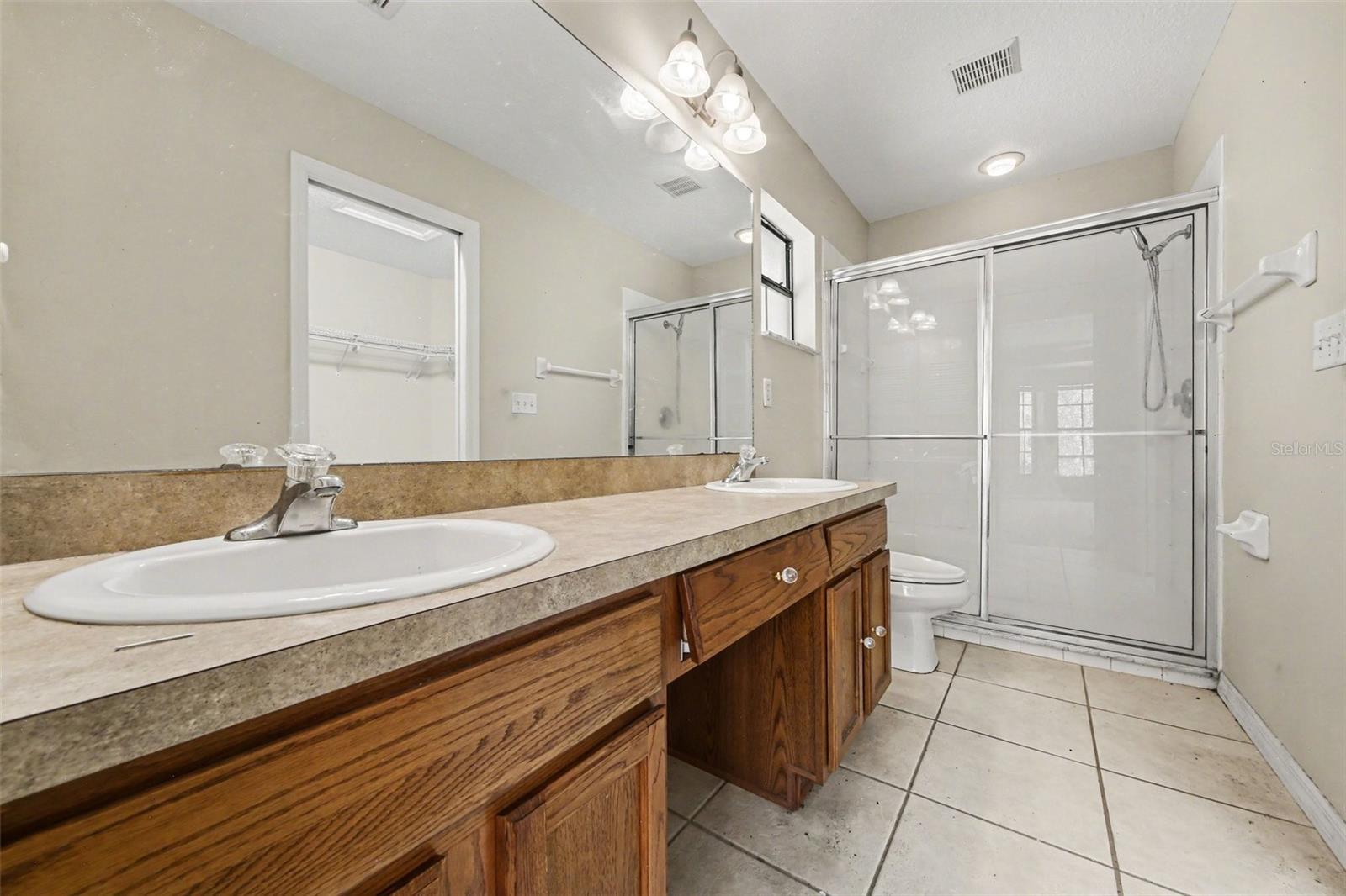 TAVARES GROVES AT BAYTREE PH 02 LT 71 PB - Residential