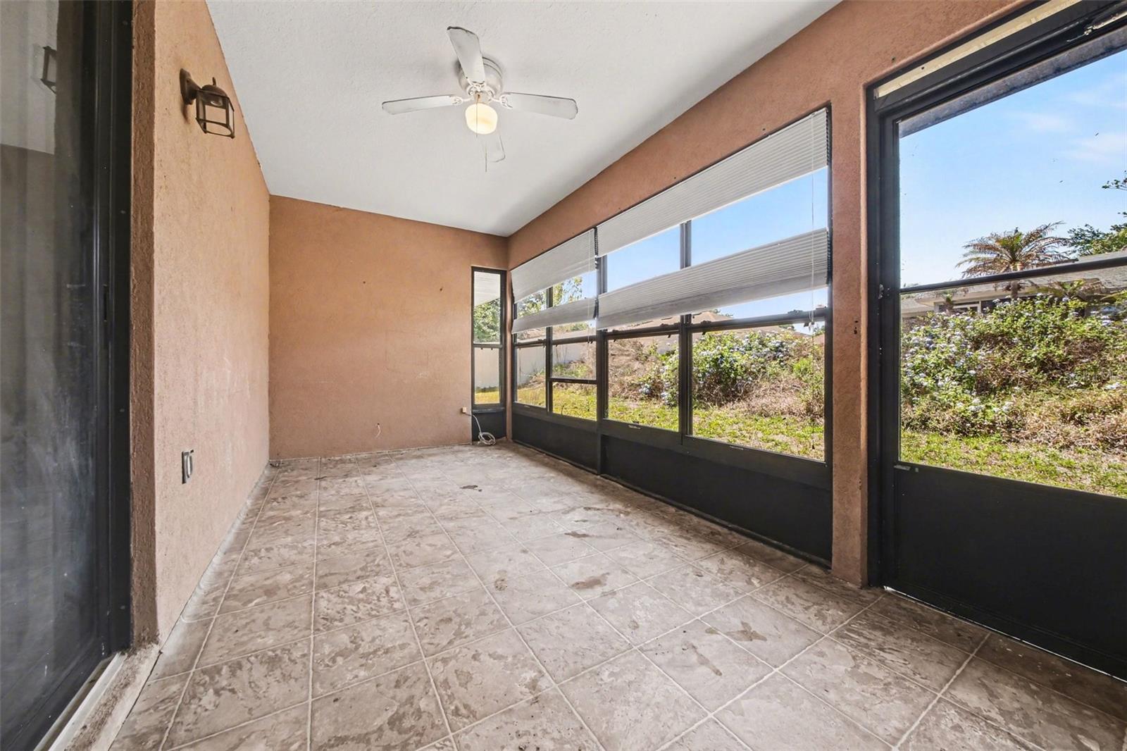 TAVARES GROVES AT BAYTREE PH 02 LT 71 PB - Residential