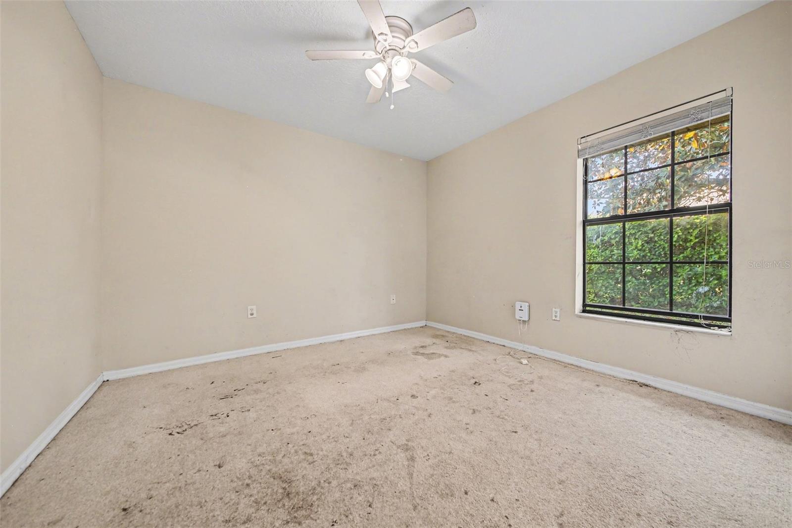 TAVARES GROVES AT BAYTREE PH 02 LT 71 PB - Residential