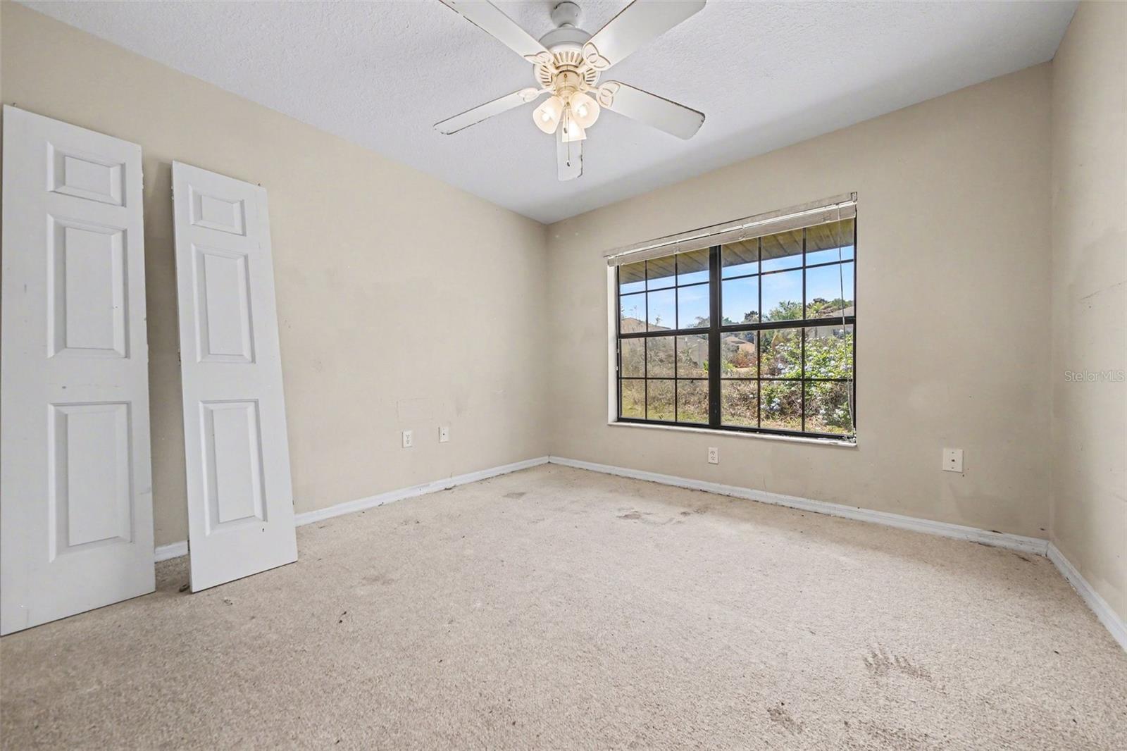 TAVARES GROVES AT BAYTREE PH 02 LT 71 PB - Residential