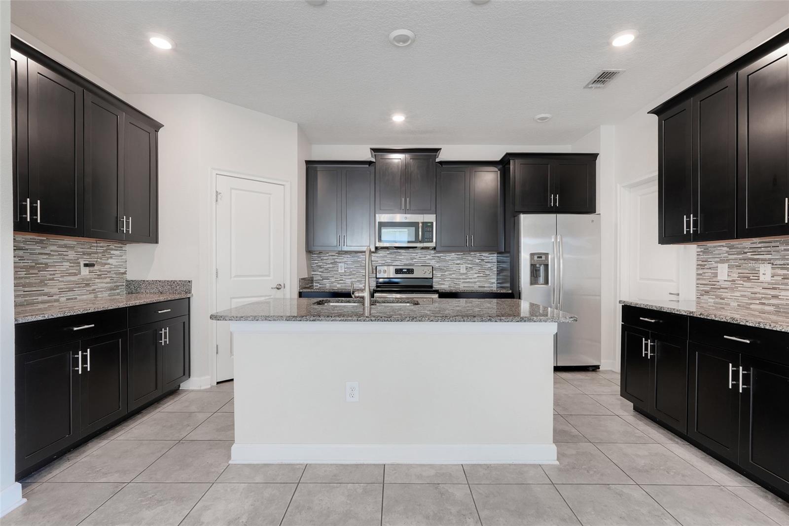 10091 LOVEGRASS LN