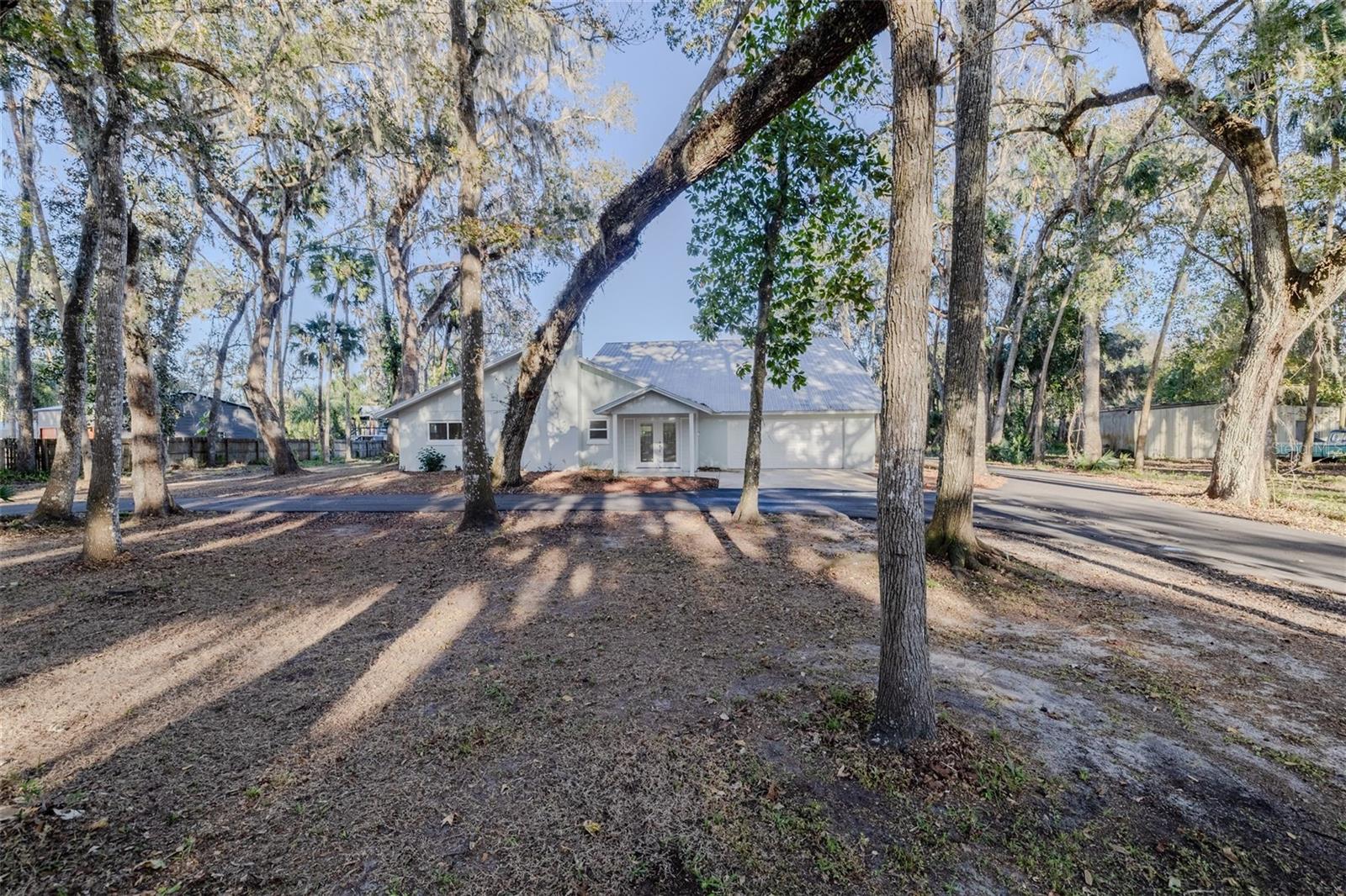 555 WILDWOOD DRIVE