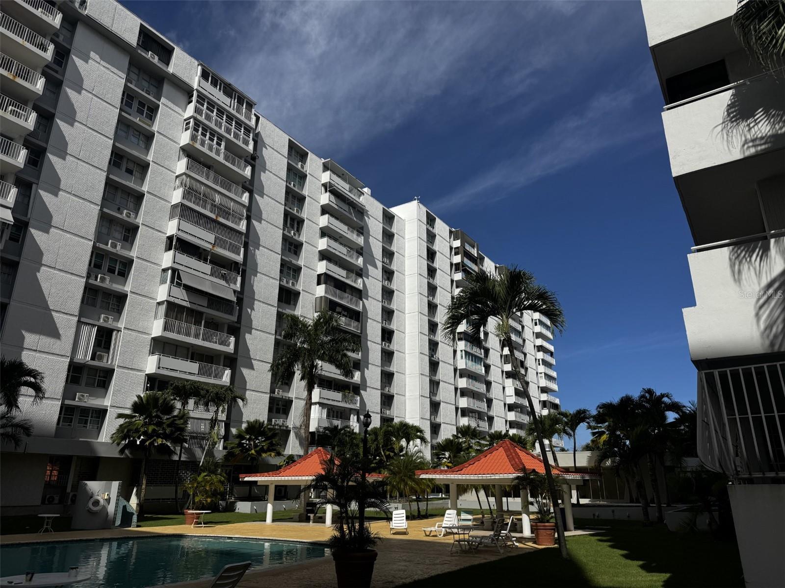 CONDIMINIO LOS PINOS - Residential