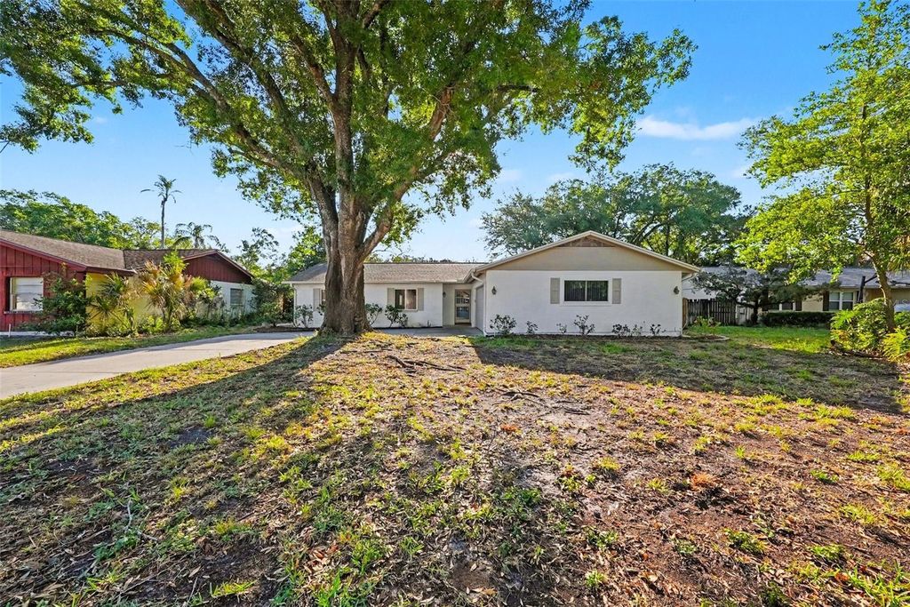 Photo of 13503 Greenleaf Drive, Tampa, FL 33613 (MLS # TB8499626)