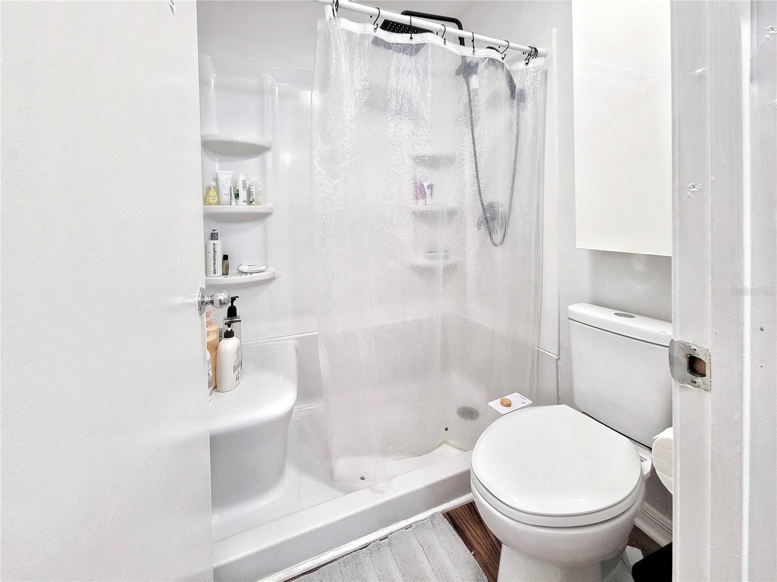 UNIVERSITY COMMONS - Residential