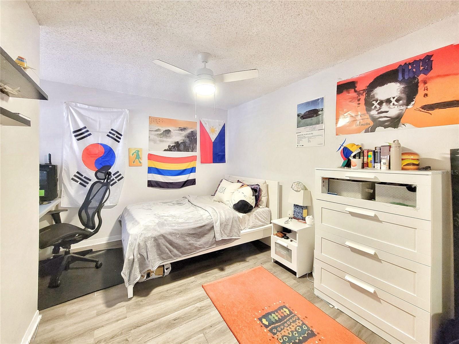 UNIVERSITY COMMONS - Residential