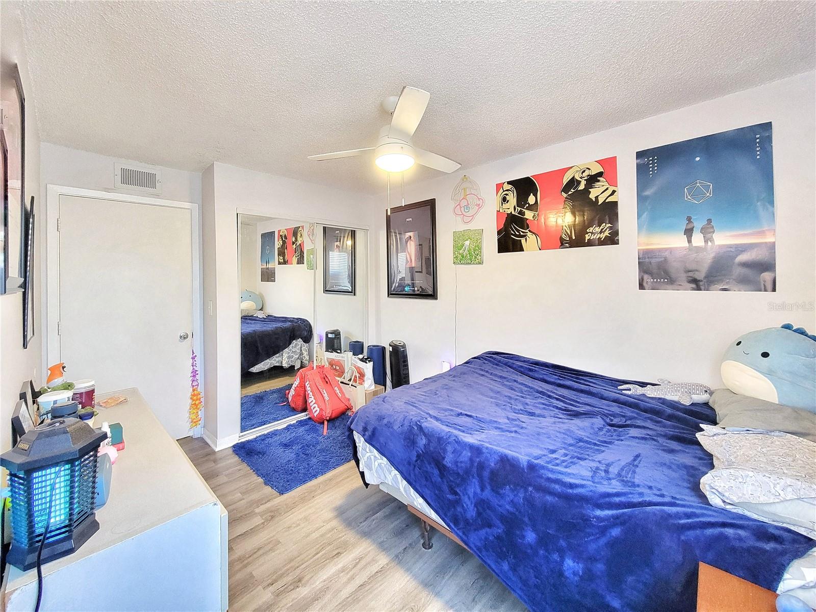 UNIVERSITY COMMONS - Residential