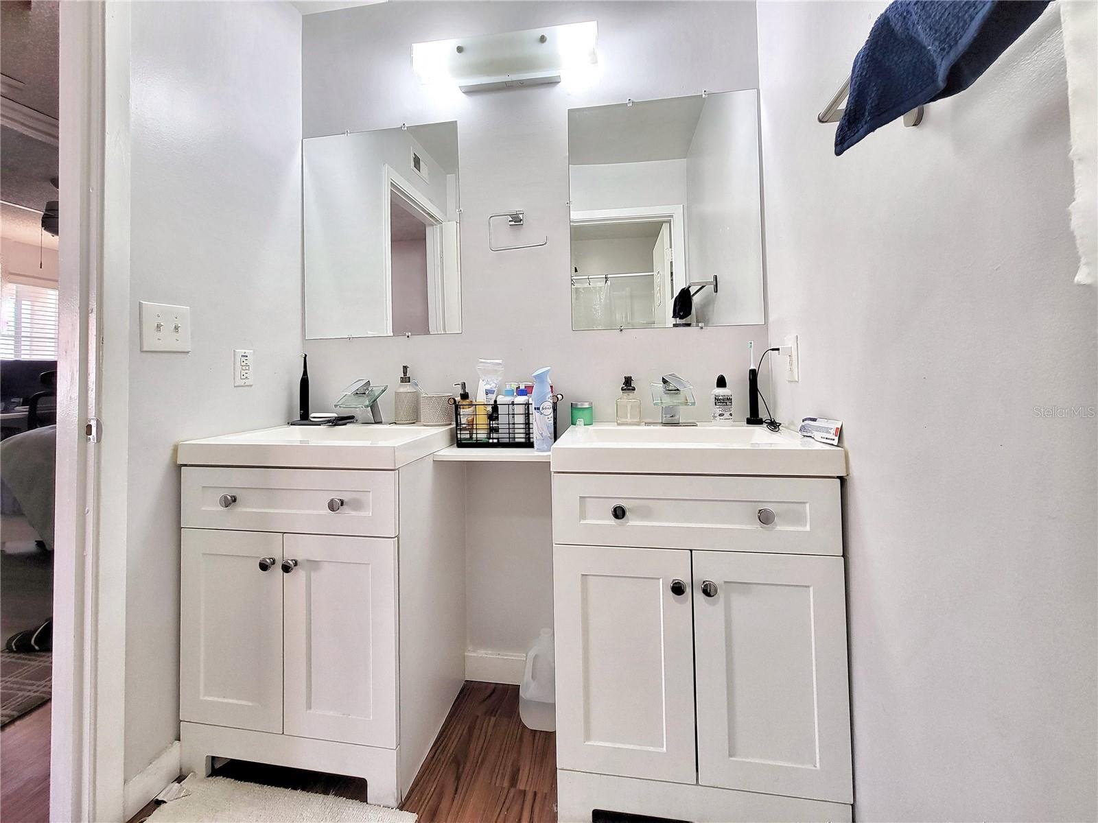 UNIVERSITY COMMONS - Residential