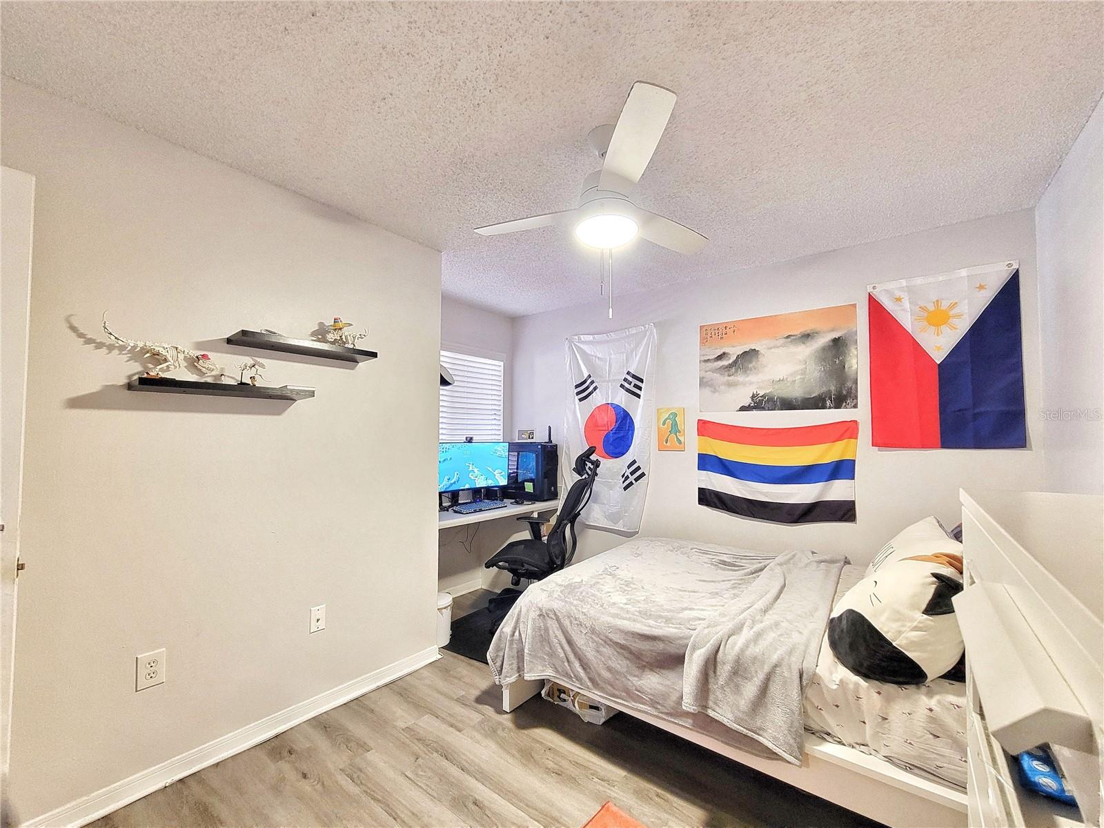 UNIVERSITY COMMONS - Residential