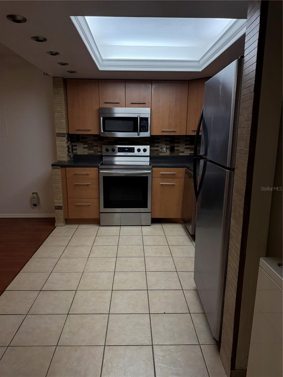 TOWNVIEW CONDO - Residential Lease