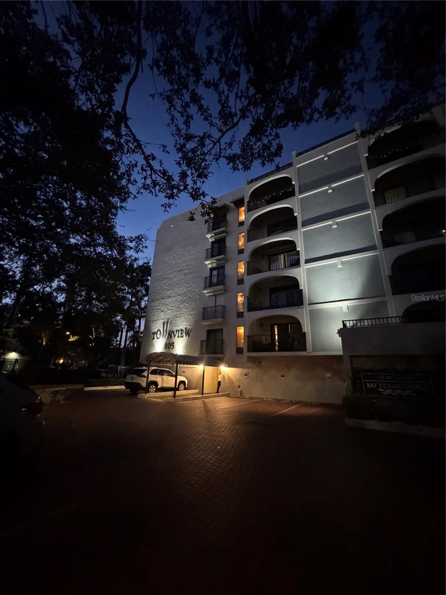 TOWNVIEW CONDO - Residential Lease