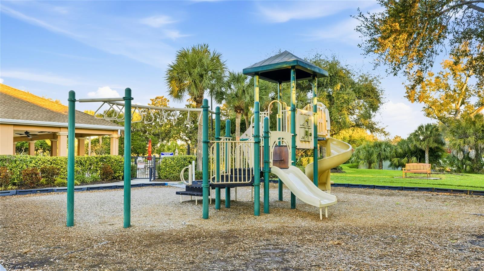 PALMA SOLA TRACE CONDO - Residential