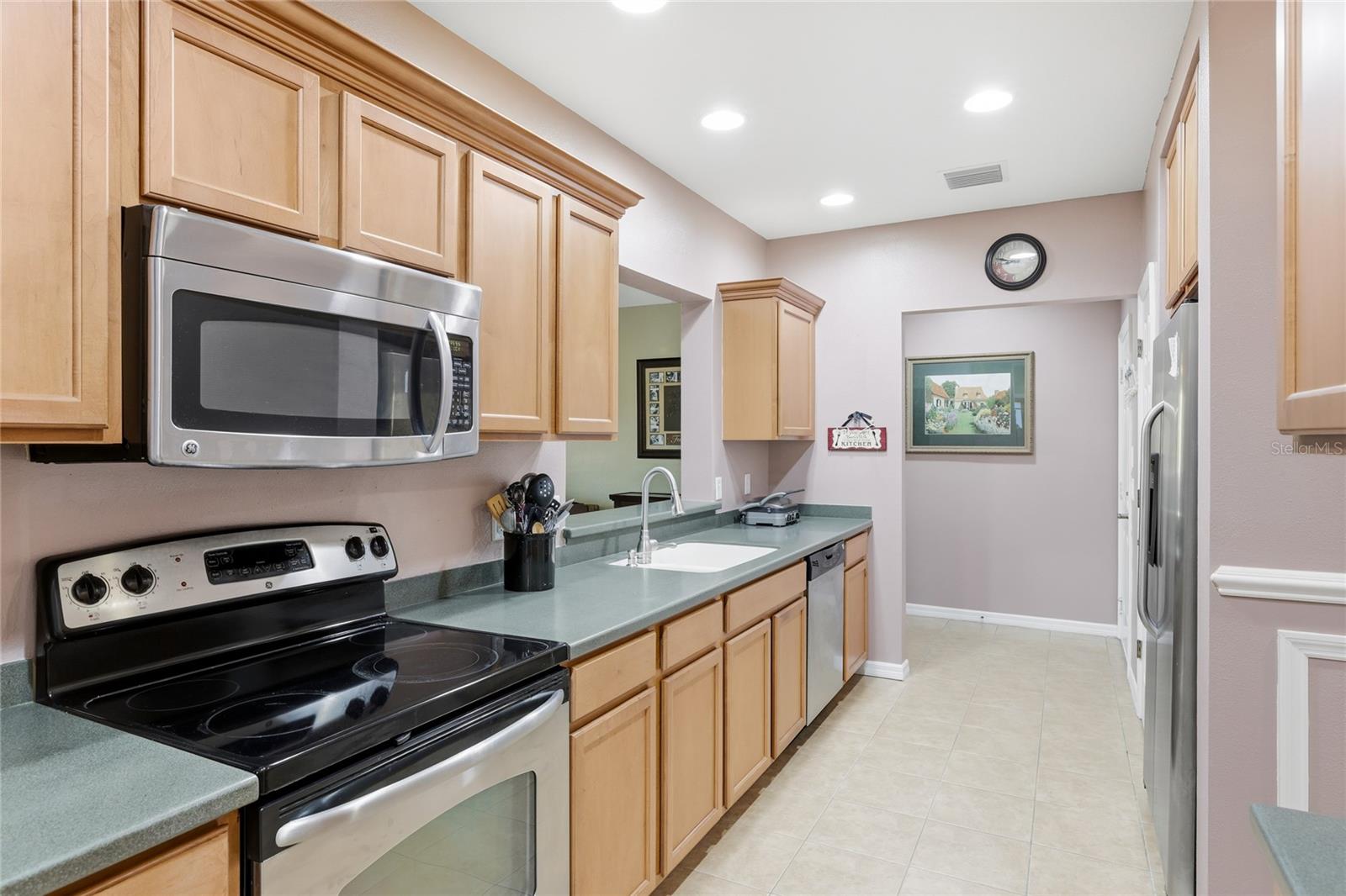 PALMA SOLA TRACE CONDO - Residential