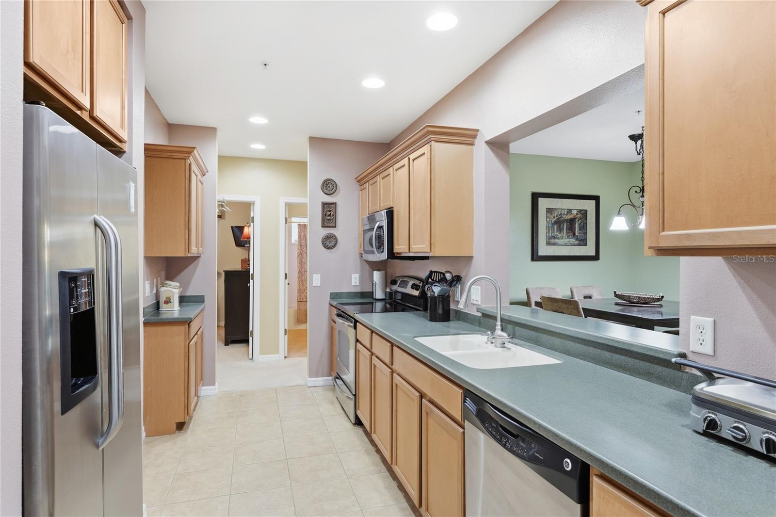 PALMA SOLA TRACE CONDO - Residential