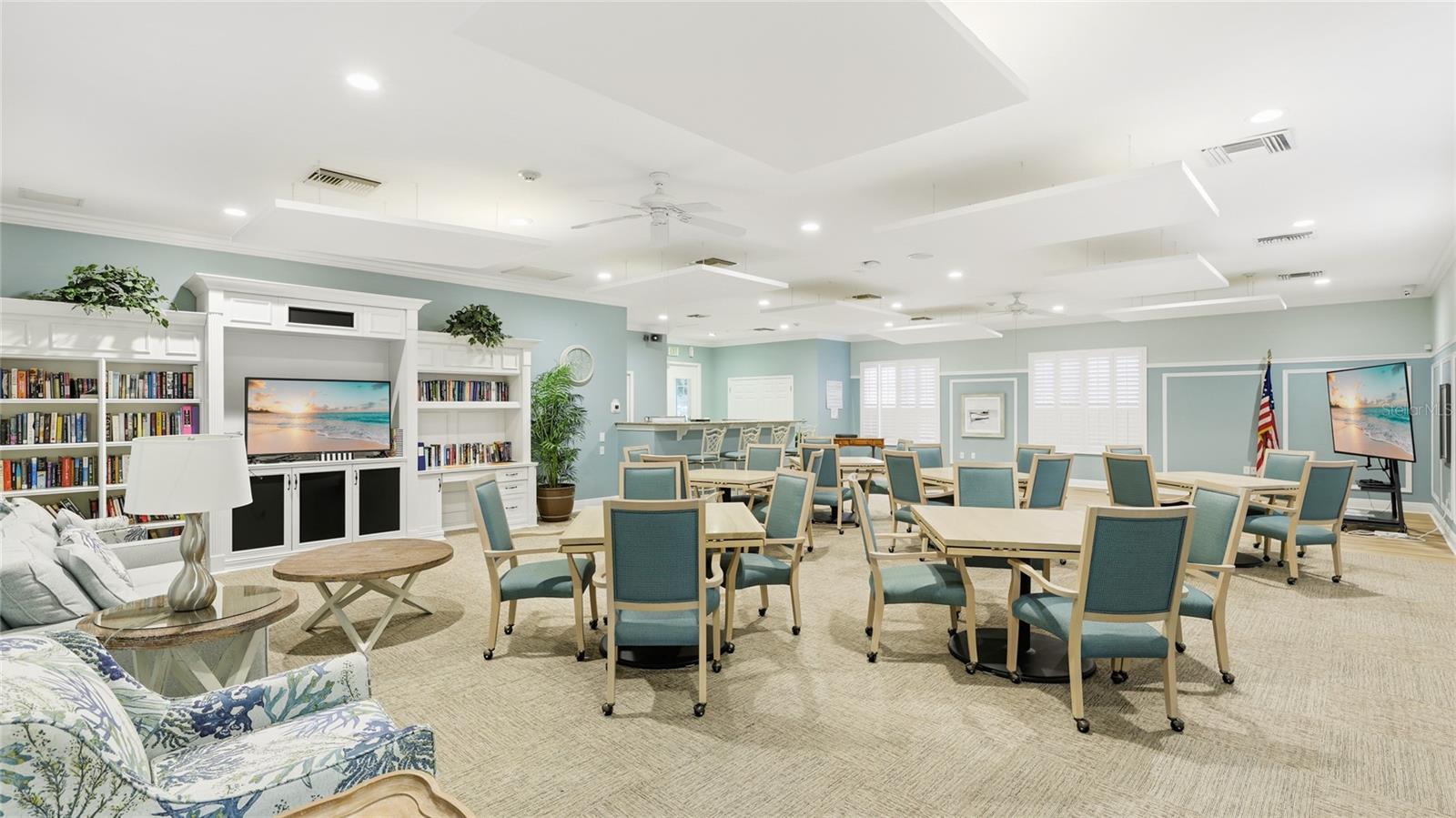 PALMA SOLA TRACE CONDO - Residential