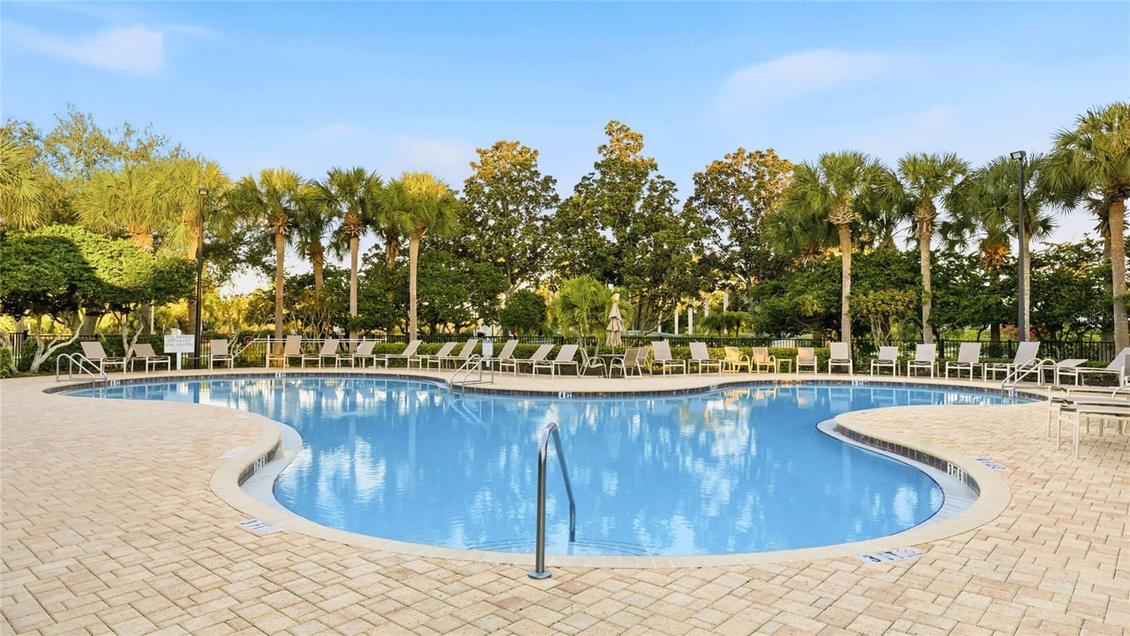 PALMA SOLA TRACE CONDO - Residential