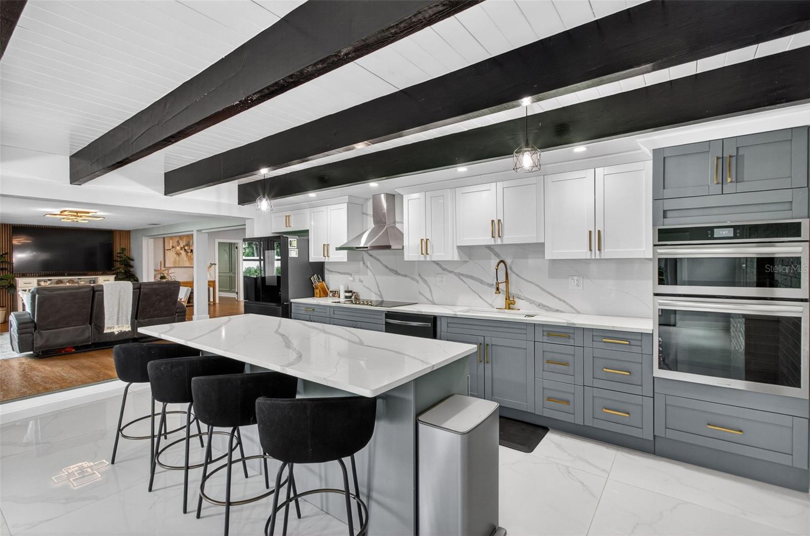 BELLEAIR ESTATES - Residential