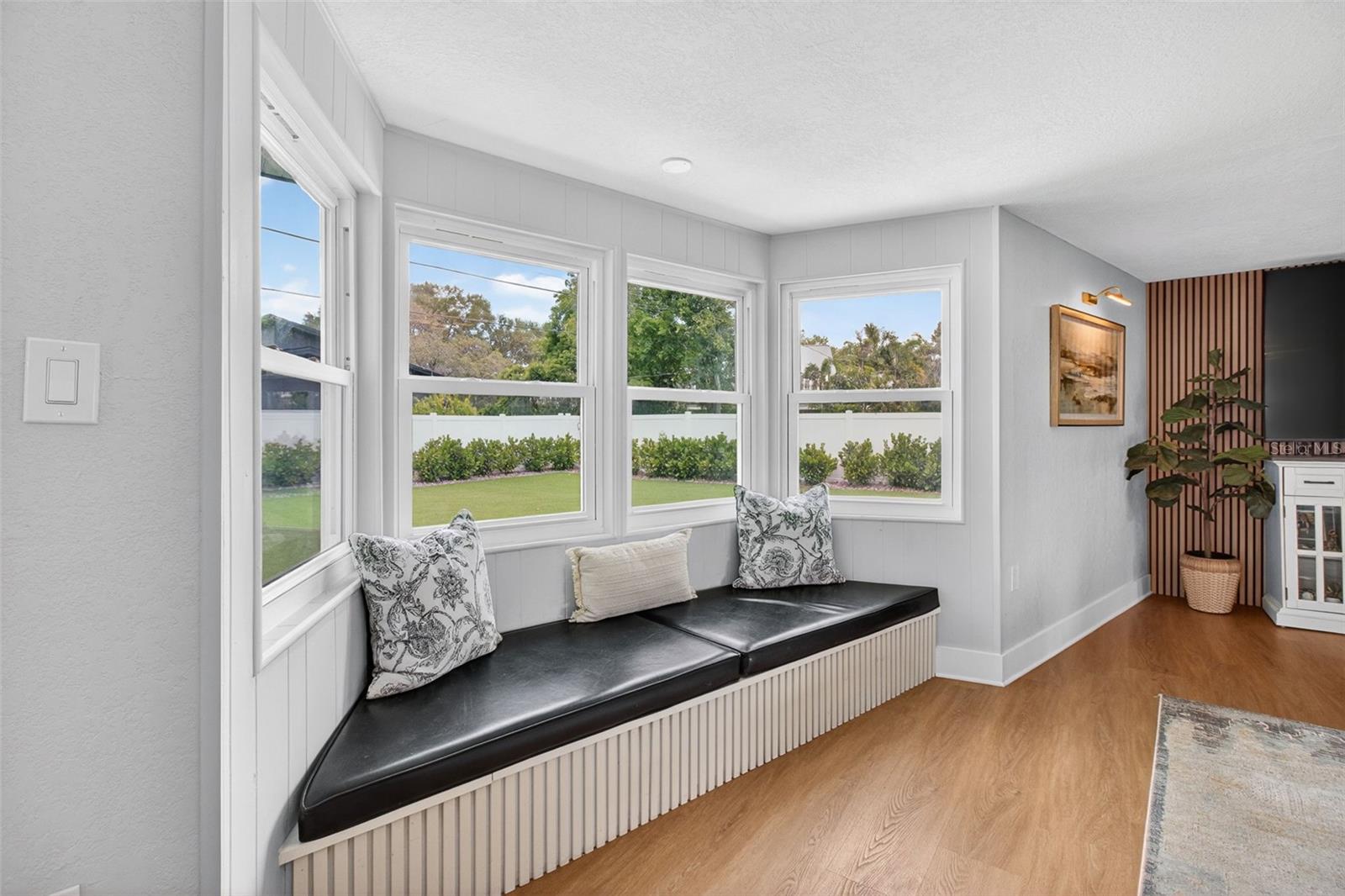 BELLEAIR ESTATES - Residential