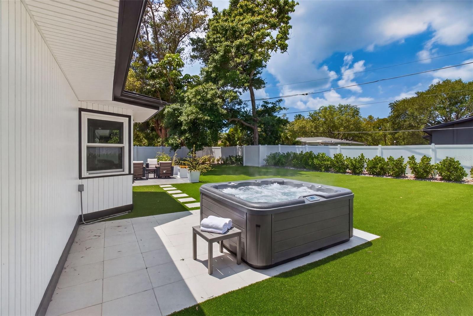 BELLEAIR ESTATES - Residential