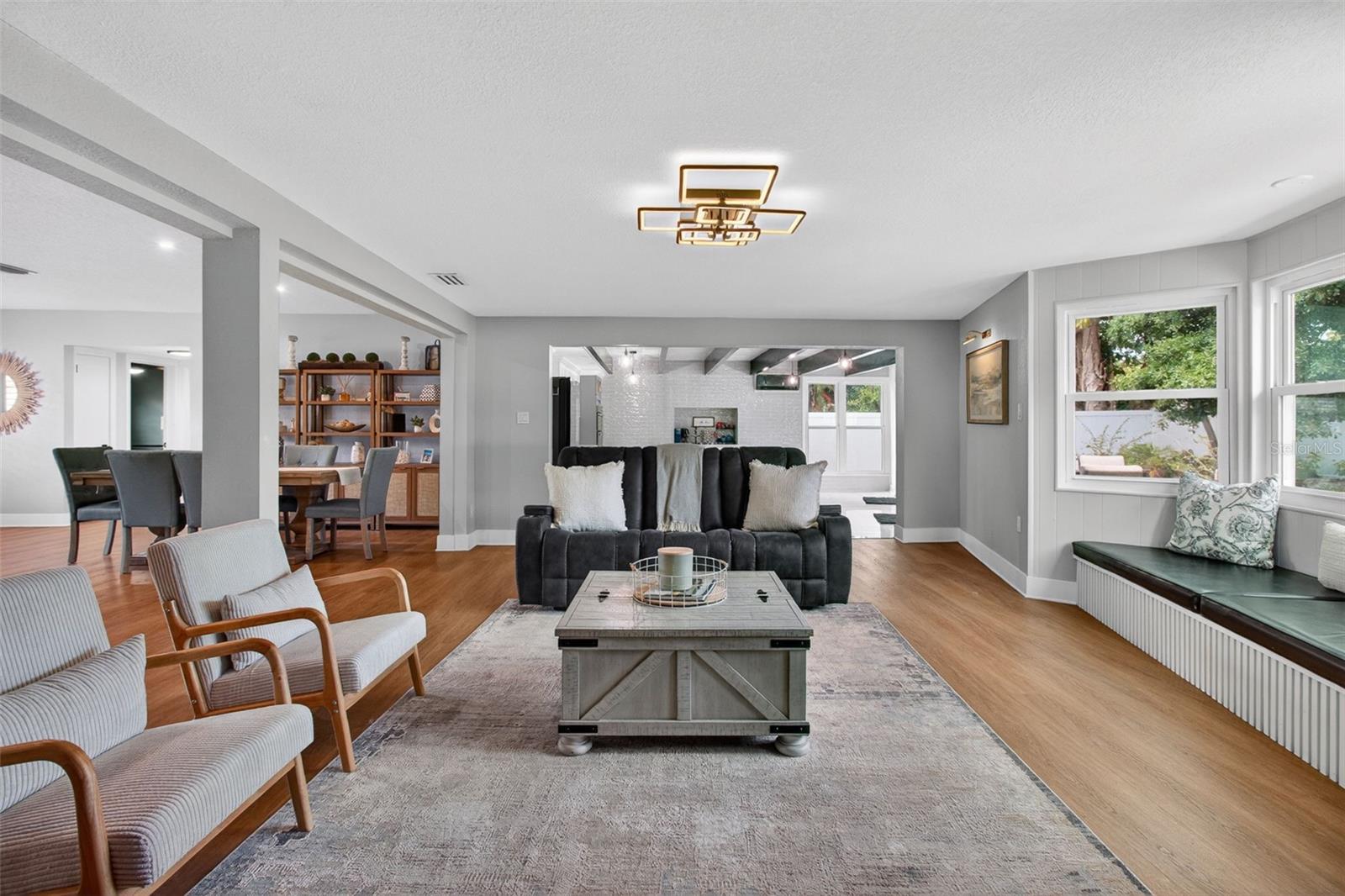 BELLEAIR ESTATES - Residential