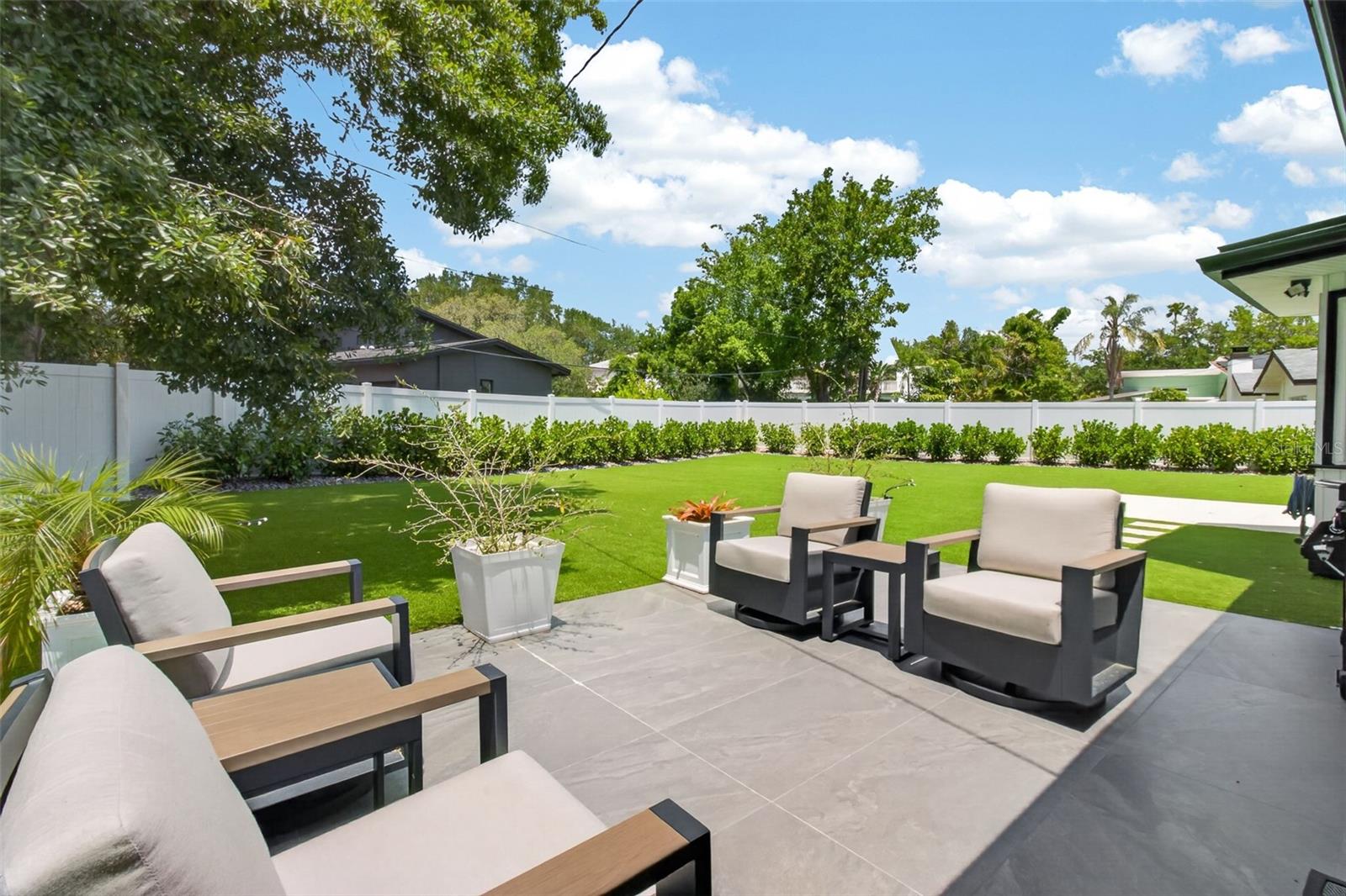 BELLEAIR ESTATES - Residential