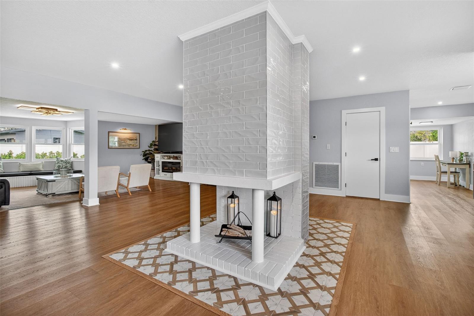 BELLEAIR ESTATES - Residential