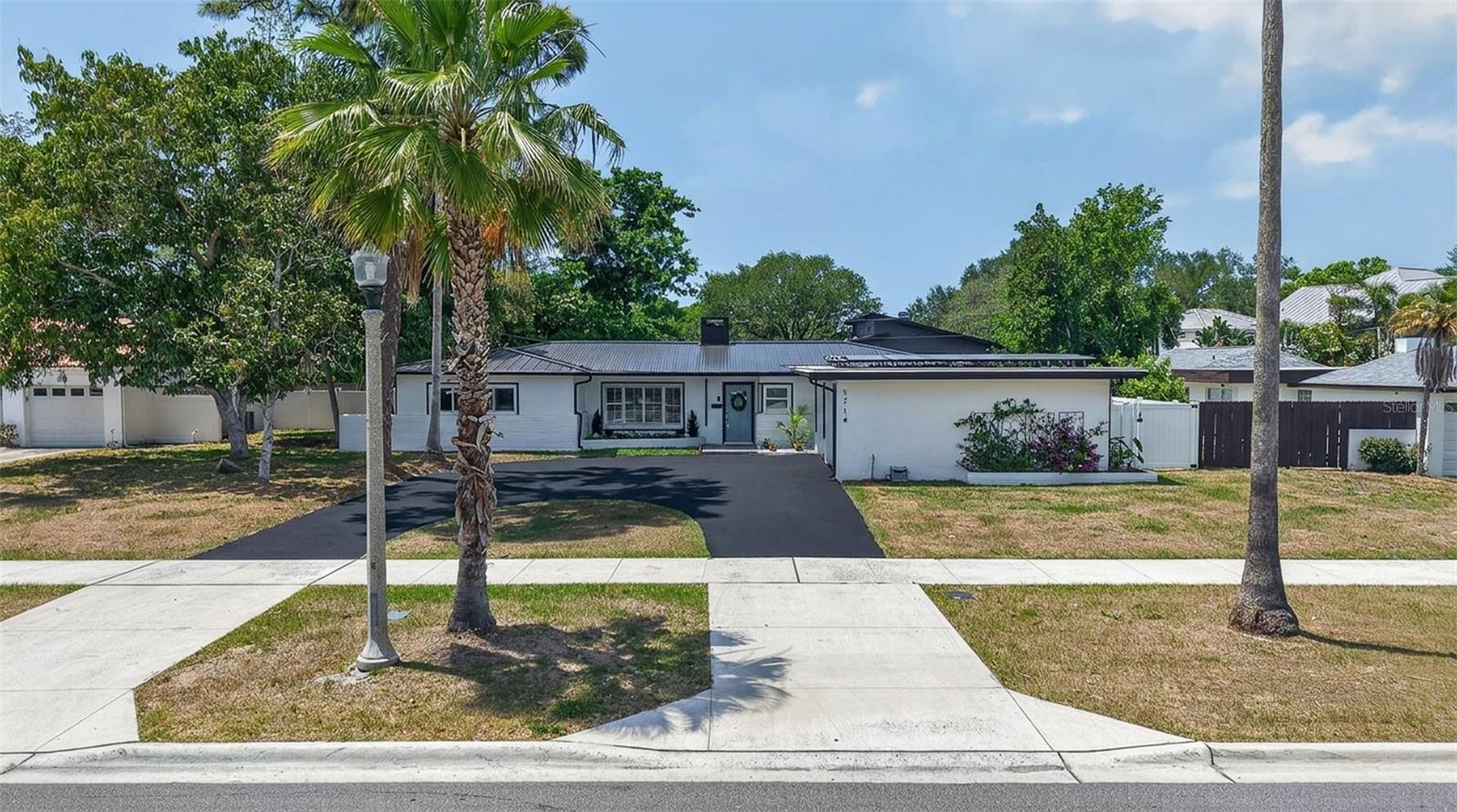 BELLEAIR ESTATES - Residential