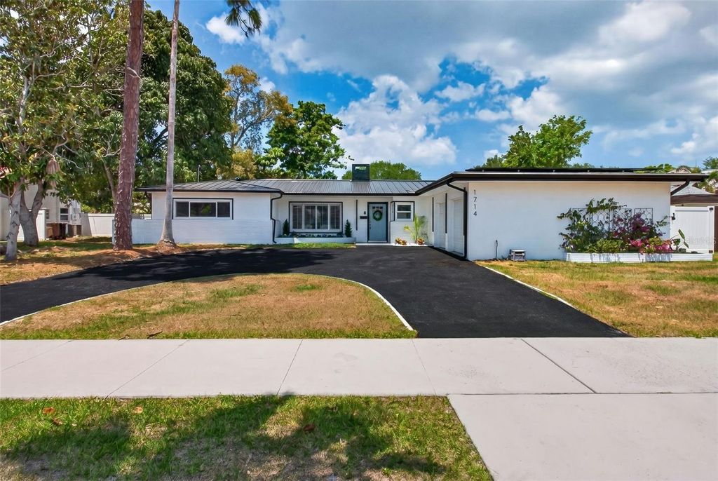 Photo of 1714 Indian Rocks Road, Belleair, FL 33756 (MLS # TB8502756)