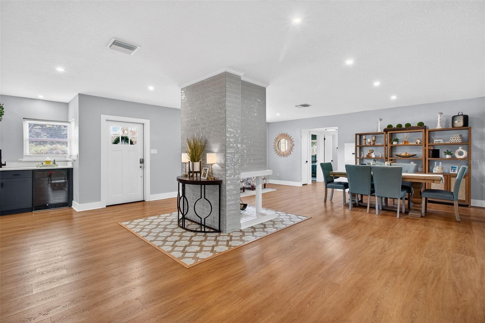 BELLEAIR ESTATES - Residential