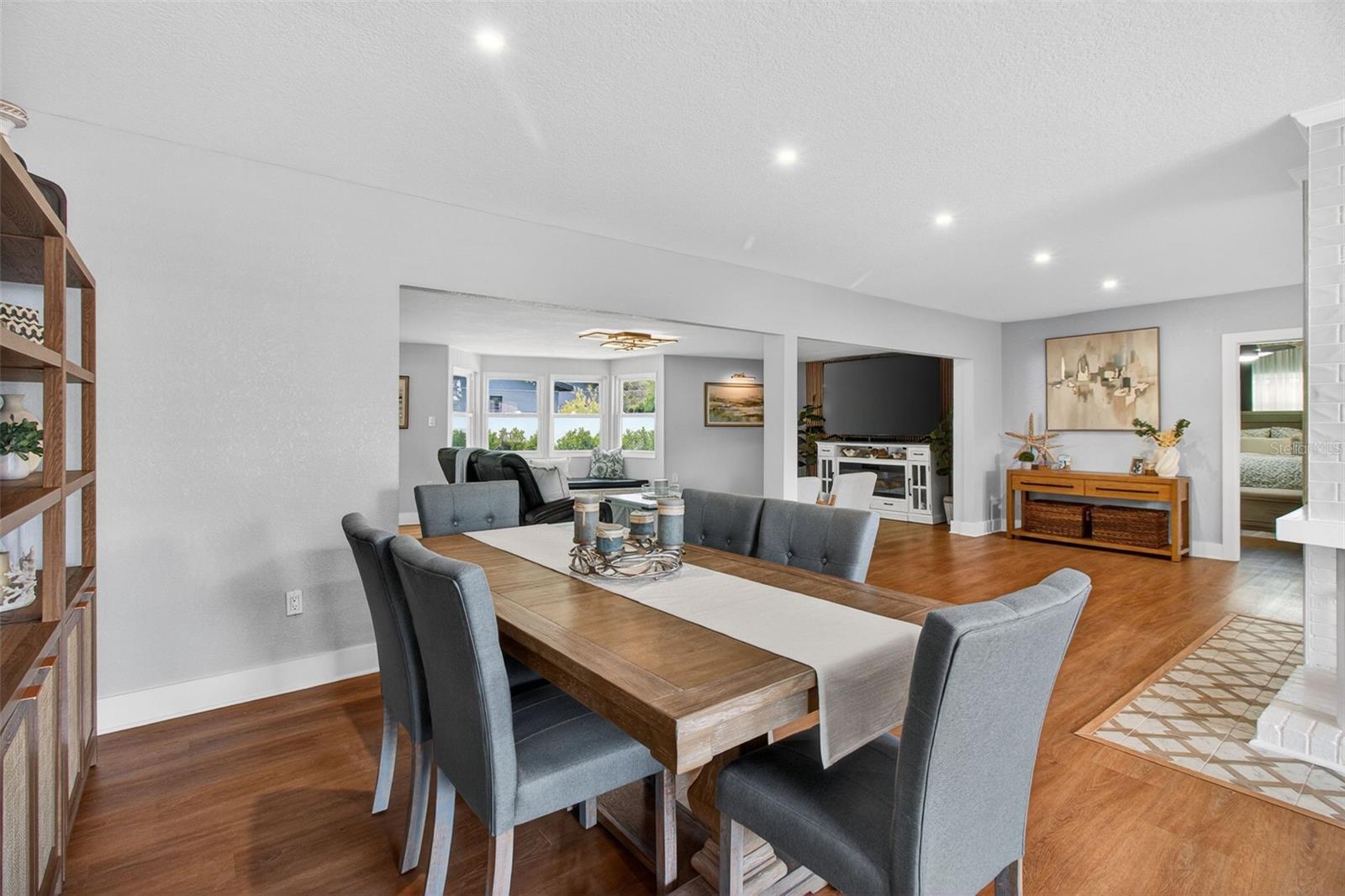 BELLEAIR ESTATES - Residential