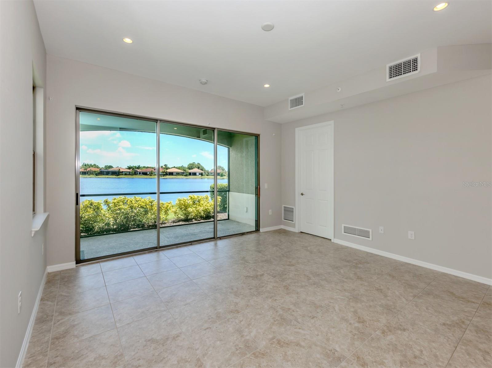 TOSCANA ISLES - Residential