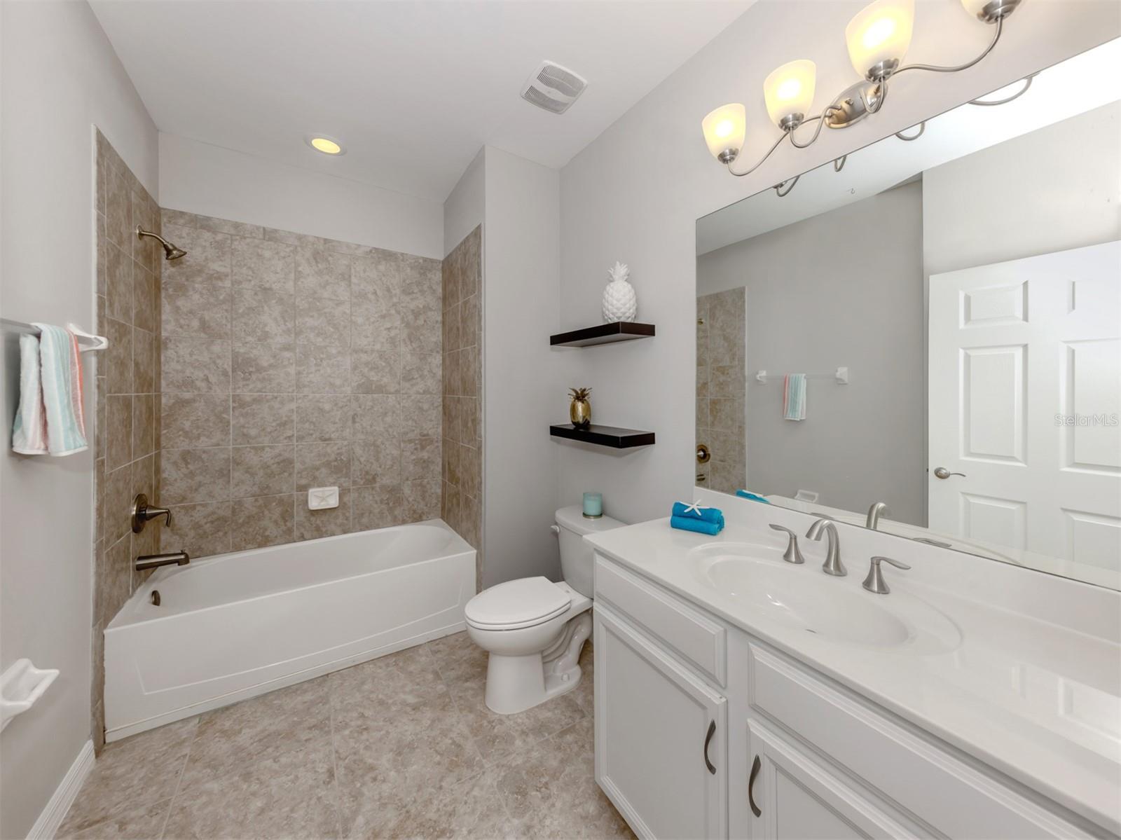 TOSCANA ISLES - Residential