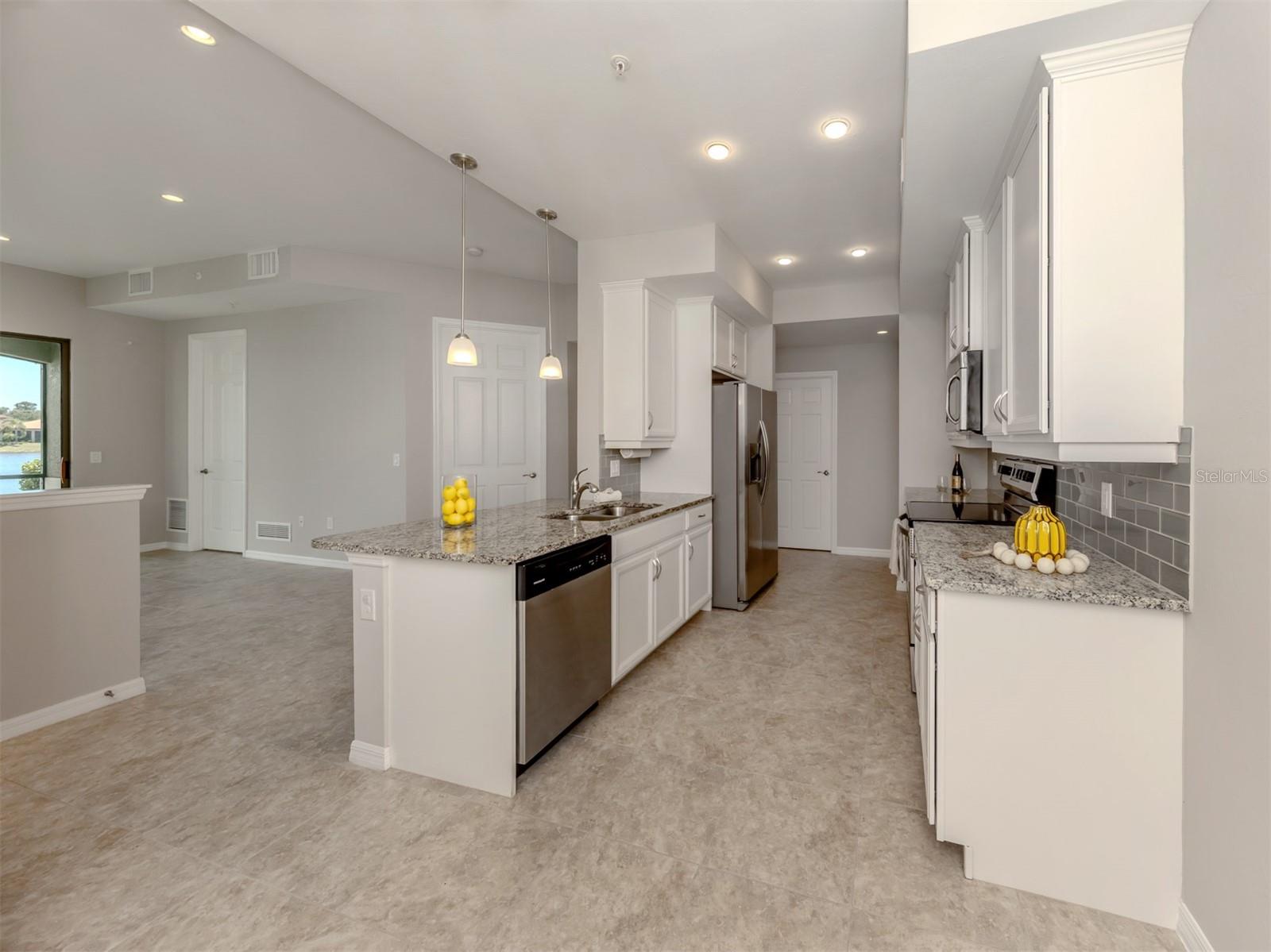 TOSCANA ISLES - Residential