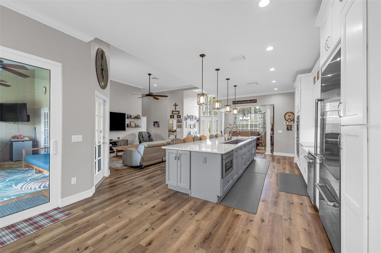 ROYAL RANCH ESTATES FIRST ADD - Residential