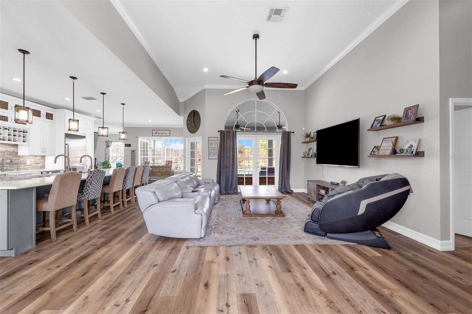 ROYAL RANCH ESTATES FIRST ADD - Residential