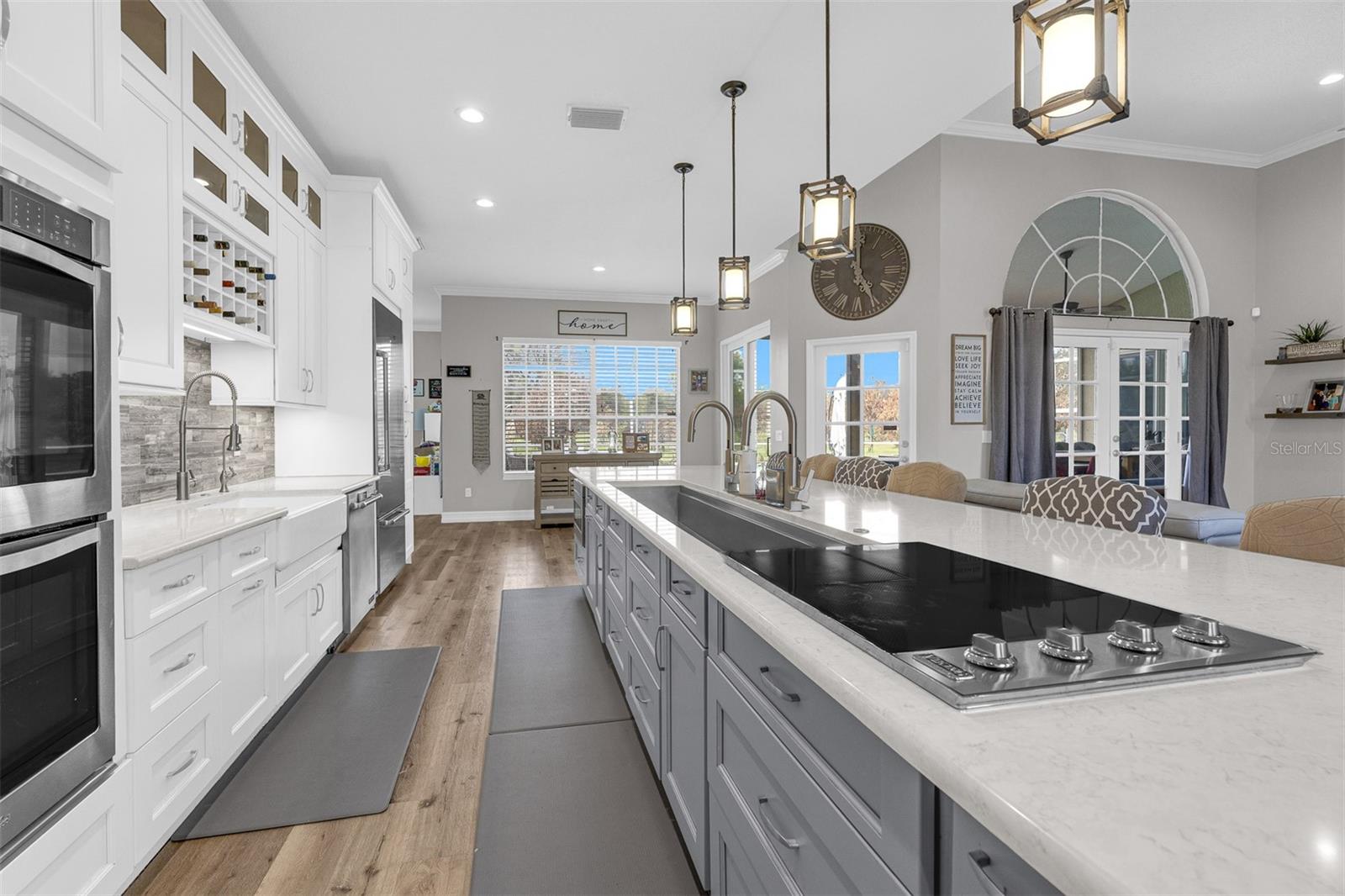 ROYAL RANCH ESTATES FIRST ADD - Residential