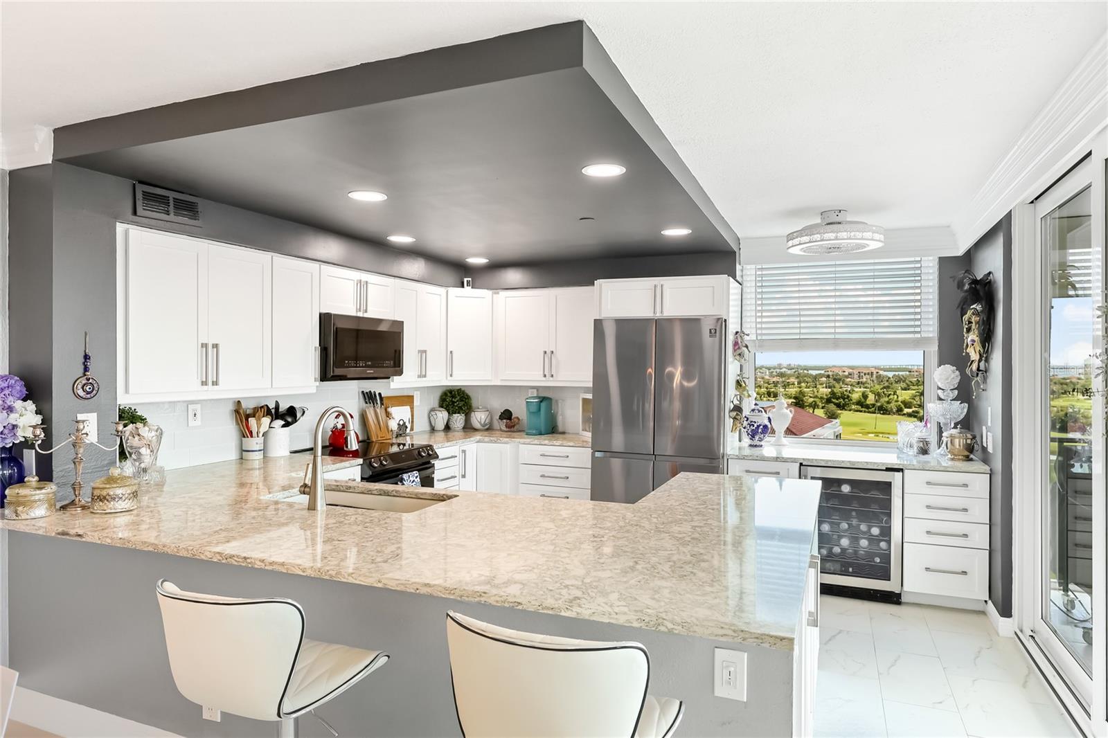 CASA DEL MAR CONDO IV - Residential