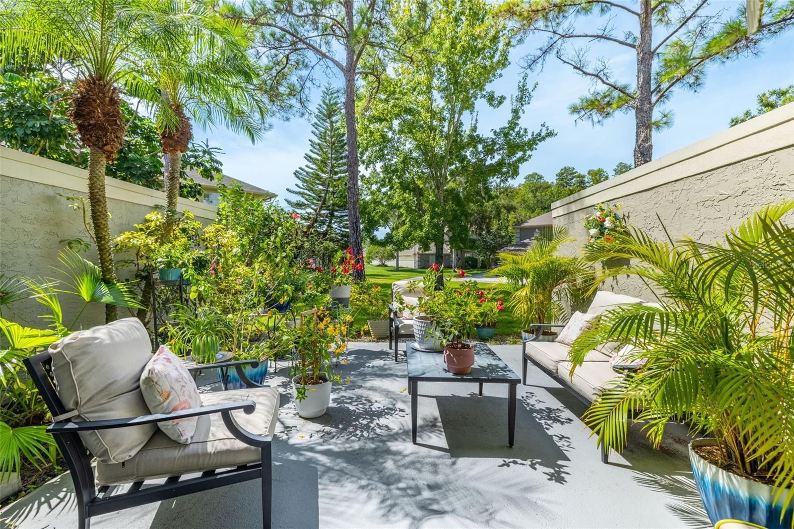 CARROLLWOOD VILLAGE PH III - Residential