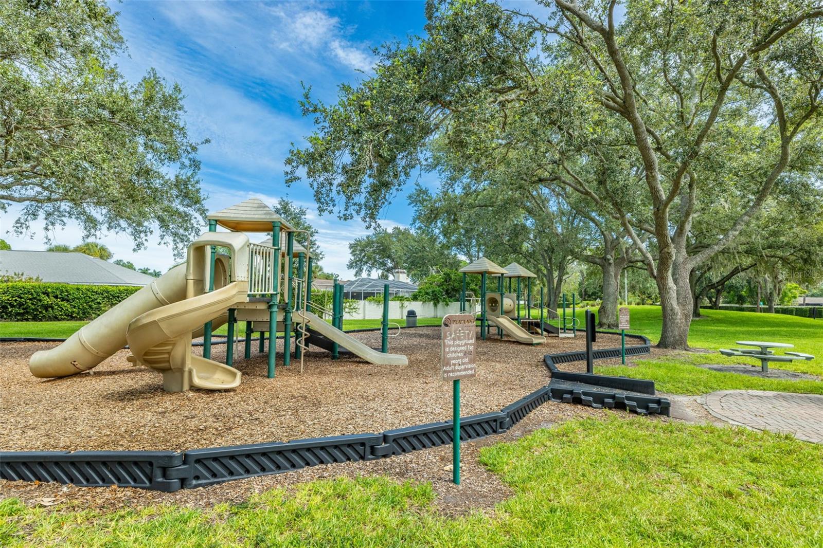 CARROLLWOOD VILLAGE PH III - Residential