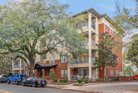1142 SW 9TH ROAD 202 GAINESVILLE FL 32601