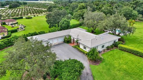 A home in LAKE WALES