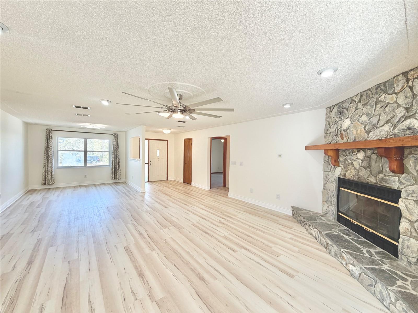 MARION OAKS UN 06 - Residential