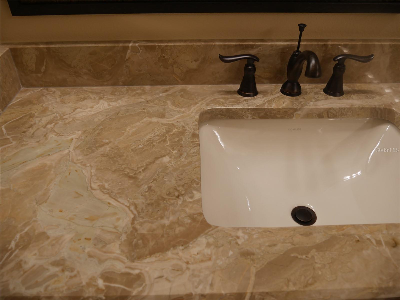 PARISIENNE GARDENS - Residential