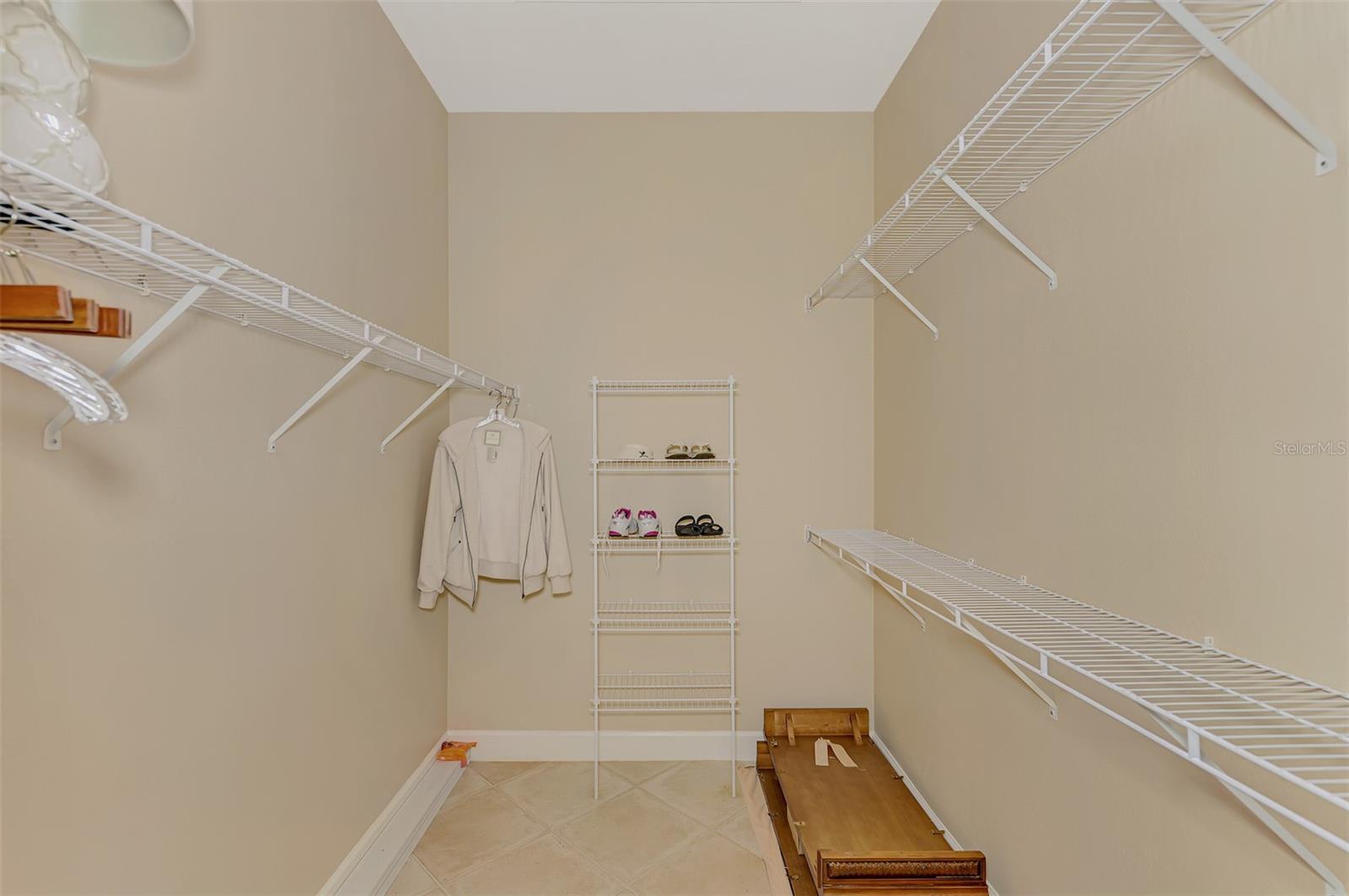 BOTANICA PARISIENNE GARDENS - Residential