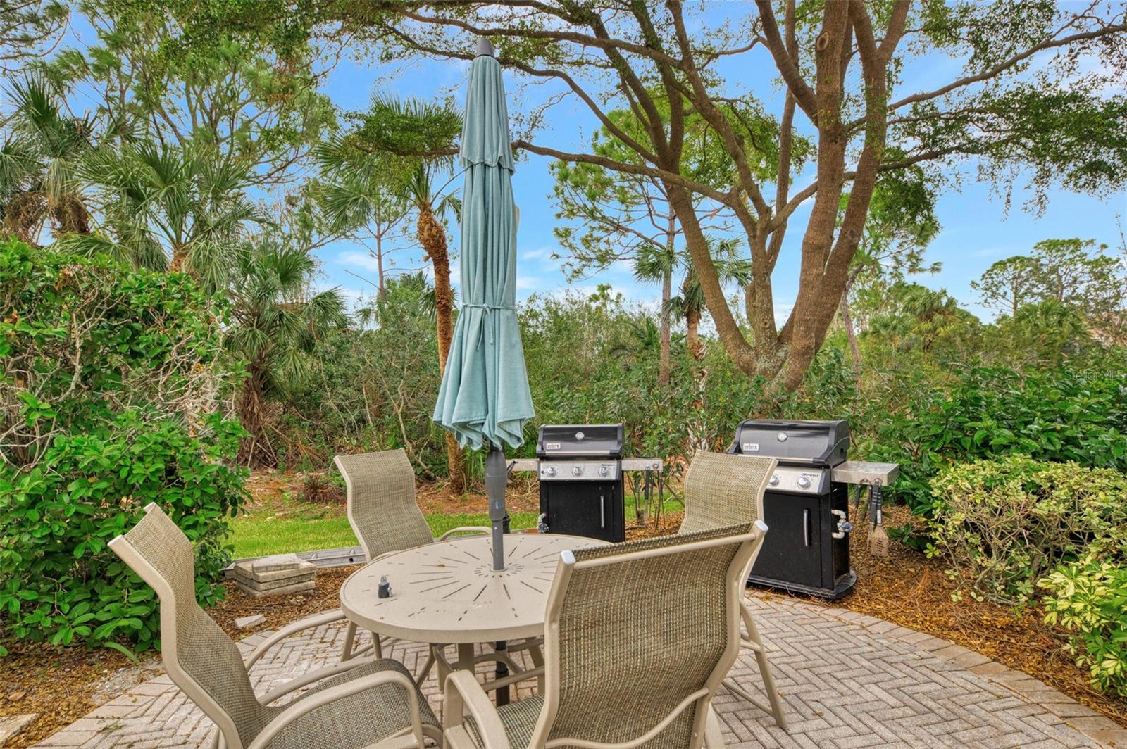 BOTANICA PARISIENNE GARDENS - Residential