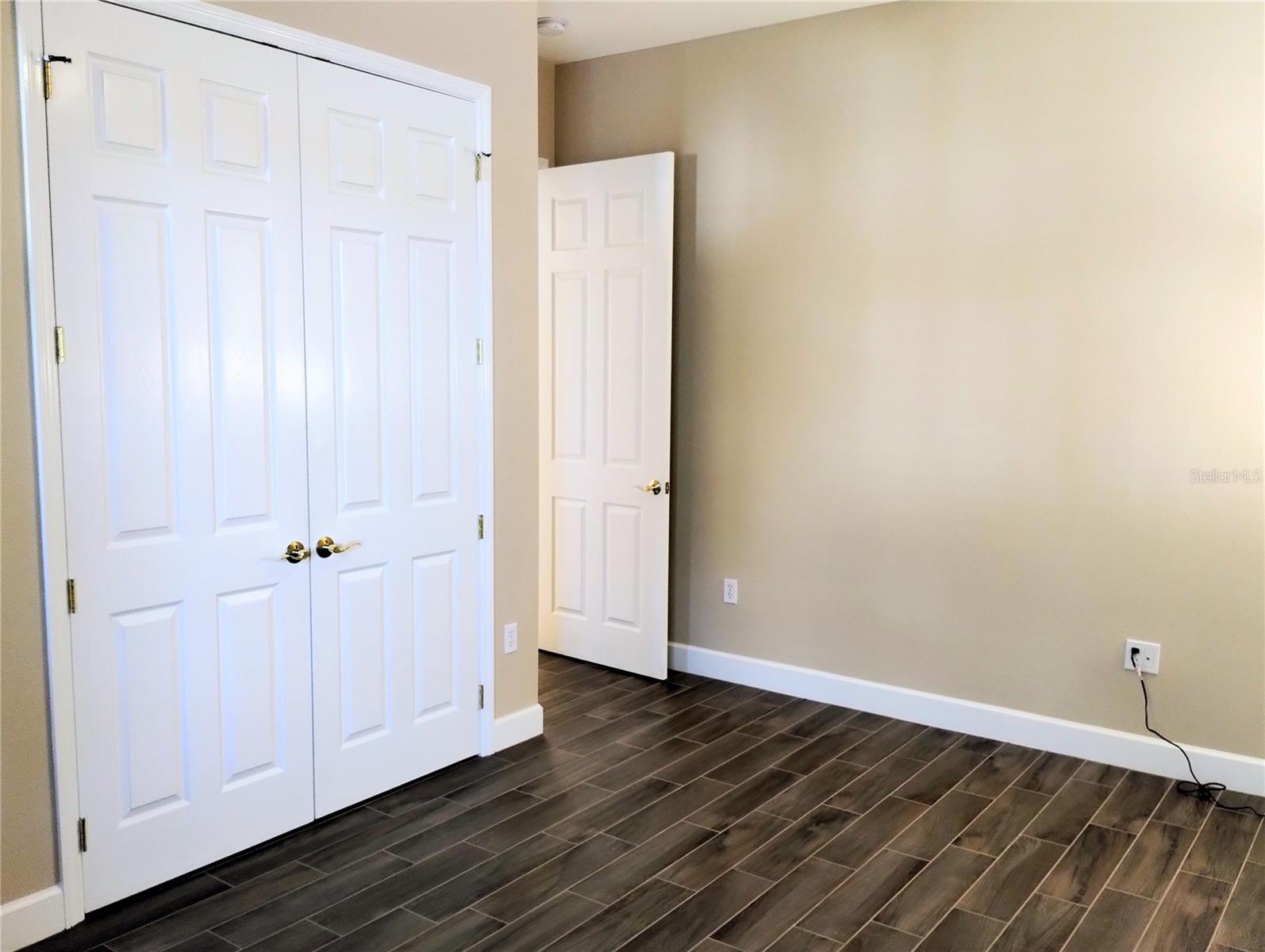 PARISIENNE GARDENS - Residential