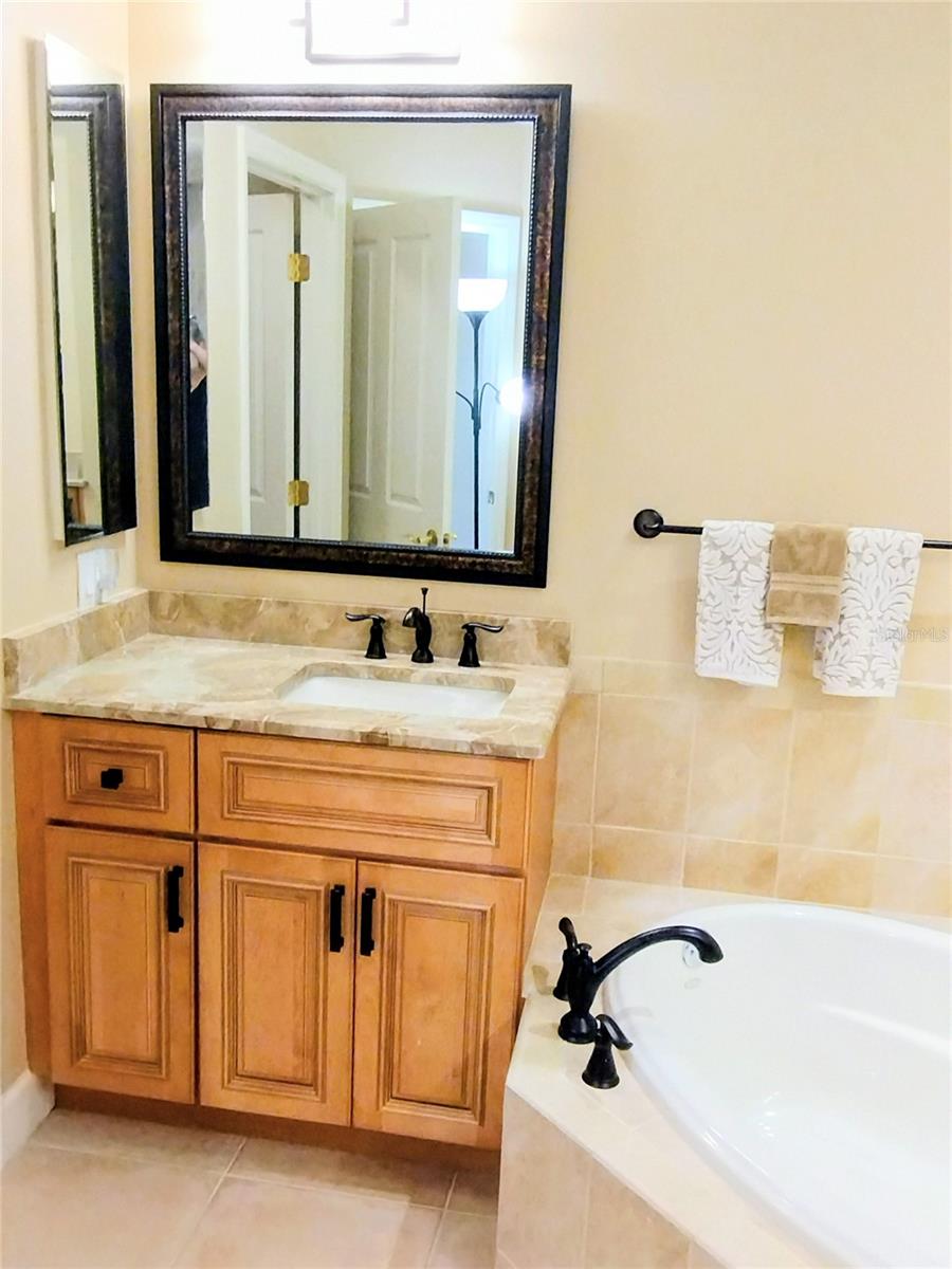 PARISIENNE GARDENS - Residential