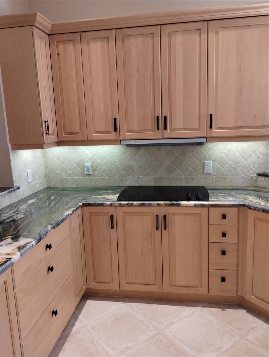 PARISIENNE GARDENS - Residential